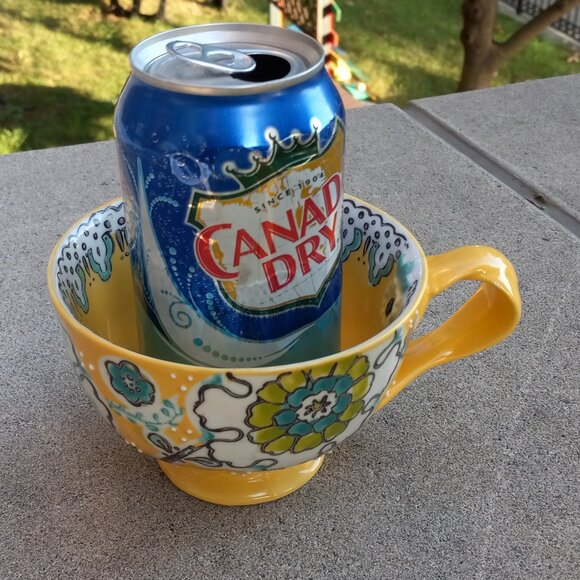 ANTHROPOLOGIE Elka Ayaka Oversized MUG Yellow Floral Twisted Handl Pedes… - Picture 12 of 13